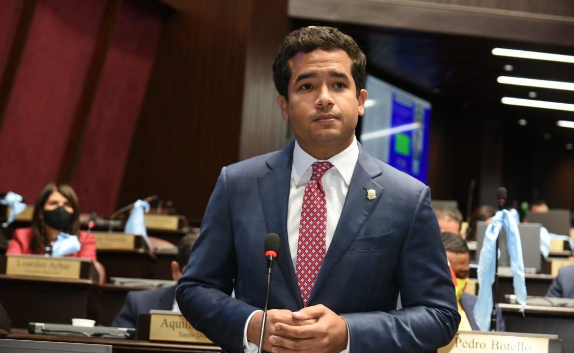 FUERZA DEL PUEBLO DENUNCIA GOBIERNO REDUCE PRESUPUESTO ANTICRIMEN