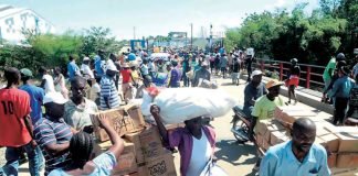 COMERCIANTES ELIAS PIÑA PIDEN ORDEN EN LA FRONTERA