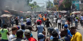 MILES PROTESTAN CONTRA LA INSEGURIDAD EN HAITI
