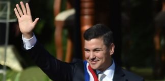 LA DERECHA ASUME EL GOBIERNO DE PARAGUAY