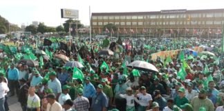 FERNANDEZ EN CAMPAÑA LANZA DURAS CRITICAS AL GOBIERNO