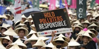 EL MUNDO PROTESTA HOY POR LA QUEMA DE COMBUSTIBLES FOSILES
