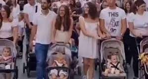 EN SERBIA CELEBRAN EL ORGULLO FAMILIAR