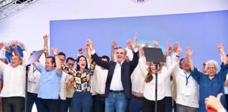 TRAS VENCER EN PRIMARIAS, EL PRESIDENTE ABINADER INVITA A SUS COMPETIDORES A PARTICIPAR EN «EL CAMBIO»