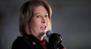 Sidney Powell se declara culpable de los esfuerzos por revertir la derrota de Trump en Georgia y acepta cooperar