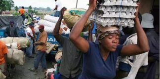 HAITIANOS PRESIONAN Y PROVOCAN COMERCIO FORZADO EN LA FRONTERA