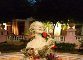 Estatua de Julia de Burgos en el Parque Pellerano Castro en Santo Domingo el año pasado.