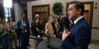 Pierre Poilievre, un Trump canadiense que sueña con ocupar el lugar de Justin Trudeau
