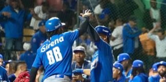 Licey derrota al Escogido con un grand slam de Mejía e iguala la Serie Final 2-2