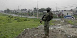La cruzada del presidente de Ecuador contra el crimen inquieta a grupos de DD. HH.