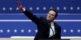 EL BRAZO EXTENDIDO DE ELON MUSK