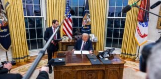 Trump, el elegido divino que lleva a Estados Unidos del apocalipsis a la edad de oro en un minuto