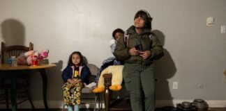 ¿Qué opciones tienen los 600.000 venezolanos que perderán el TPS para evitar la deportación?