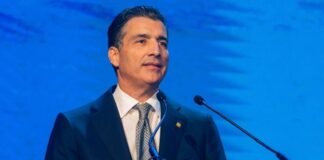 Christopher Paniagua destaca el turismo dominicano como motor de desarrollo en cena de gala de FITUR 2025