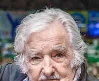 PEPE MUJICA AÚN VIVE
