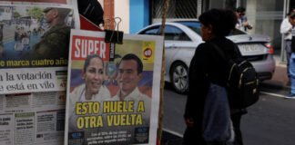 Noboa denuncia irregularidades en la primera vuelta en Ecuador, pero la UE y la OEA descartan fraude