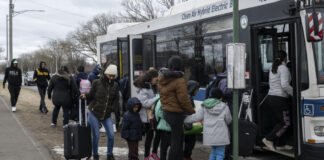 El Gobierno de Trump demanda a Nueva York, un estado "santuario" de migrantes