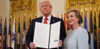 Trump cumple su promesa y desmantela casi por completo el Departamento de Educación