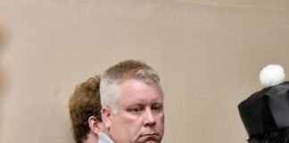 Padre de Joshua Riibe le grita que pida un abogado al ser detenido en Puerto Rico