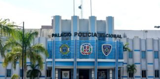 Seis generales de la Policía Nacional, incluidos Máximo Báez Aybar y Frank Félix Durán Mejía, son retirados por disposición presidencial