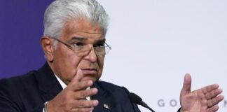 Presidente de Panamá quiere un megapuerto que complemente negocios del canal