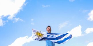 Uruguay: ¿cómo un cambio en el pasaporte alivia el drama de no tener patria?