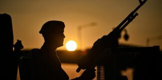 2,7 billones de dólares en 2024, el mayor aumento del gasto militar mundial desde la Guerra Fría