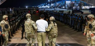 TRIBUNAL SUPREMO DE EE.UU. SUSPENDE DEPORTACIÓN DE VENEZOLANOS