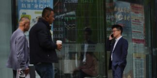 China dice que "luchará hasta el final" frente a amenaza de Trump de más aranceles