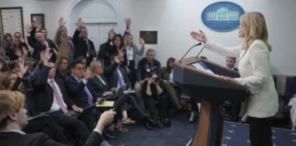 TRAS FALLO JUDICIAL, PERIODISTAS RECUPERAN ACCESO A LA CASA BLANCA