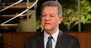 EX PRESIDENTE FERNANDEZ EXPRESA CONDOLENCIAS