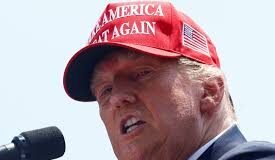 DONALD TRUMP: «MAKE AMERICA WORK AGAIN», MAWA en lugar de MAGA