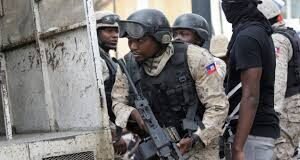 PANDILLEROS MATAN TRES AGENTES POLICIALES EN HAITI