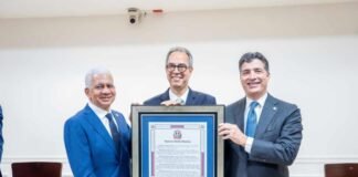 El Senado reconoce la trayectoria del poeta y escritor José Mármol
