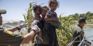 "No hemos sabido más de la bebé": Trump retoma la separación familiar en su política antimigrante