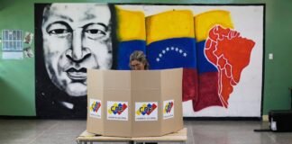 Venezuela consuma unas elecciones marcadas por la abstención, las acusaciones de farsa y la represión a opositores