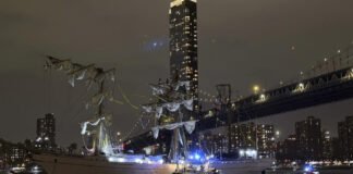 Dos fallecidos tras el choque de un velero mexicano contra el Puente de Brooklyn