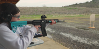 Los niños, un blanco atractivo para los fabricantes de armas en EE. UU.