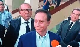 TRIBUNAL DEJA «LIBRE» AL EX PROCURADOR