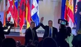 ABINADER Y LEONEL: EL ABRAZO QUE LEVANTÓ MAS QUE MANOS…!SOSPECHAS!