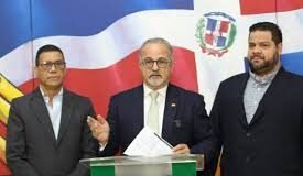 FUERZA DEL PUEBLO PROPONE PACTO PARA REFORMAR SEGURIDAD SOCIAL