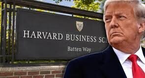 TRUMP INTENSIFICA SU OFENSIVA CONTRA HARVARD