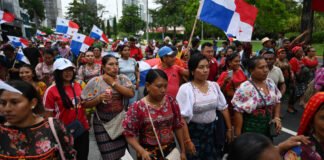 Panamá sigue semiparalizada por huelgas de docentes y trabajadores bananeros