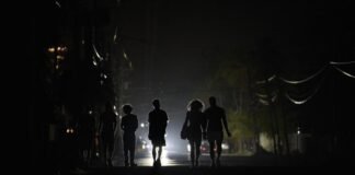 El cuarto apagón en un año deja a Cuba sumida en la oscuridad