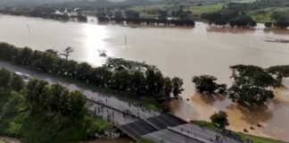 Pueblos bajo el agua y ocho mil familias afectadas: las lluvias tropicales arrasan en Venezuela