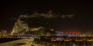 Fin de 'La Verja' y soberanía militar británica: las cinco claves del acuerdo sobre el estatus de Gibraltar