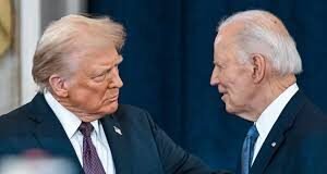 EL «AUTOPEN» DE BIDEN INDIGNA A TRUMP