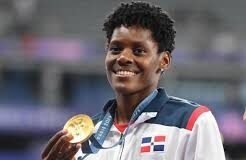 !ORGULLO DOMINICANO EN LA PISTA DE PARÍS!