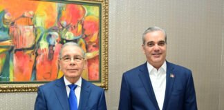 Abinader se reúne por segunda vez con Danilo Medina en lo que va de su administración
