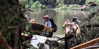 Sube a 32 el número de muertos por las inundaciones en Texas, entre ellos 14 niños